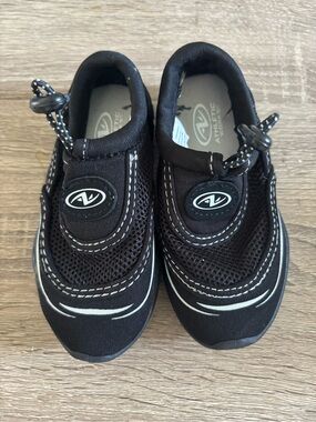 Athletic Works Kids Black Water Shoes with Toggle Closure